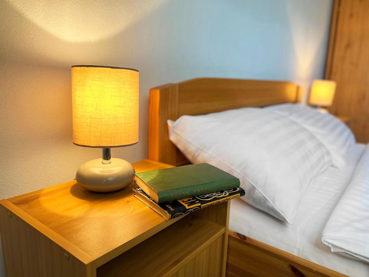 Hotel Marislav Cesnovice Dış mekan fotoğraf