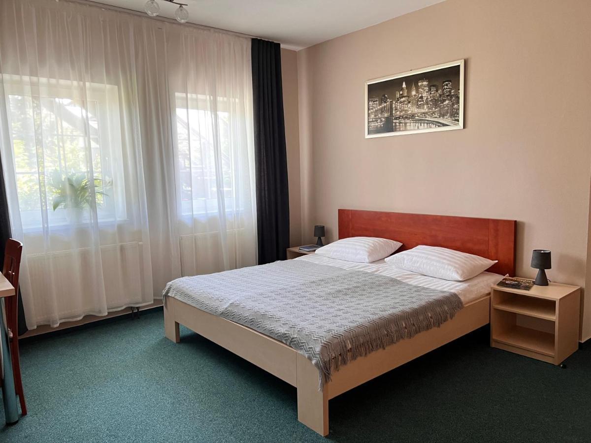 Hotel Marislav Cesnovice Dış mekan fotoğraf