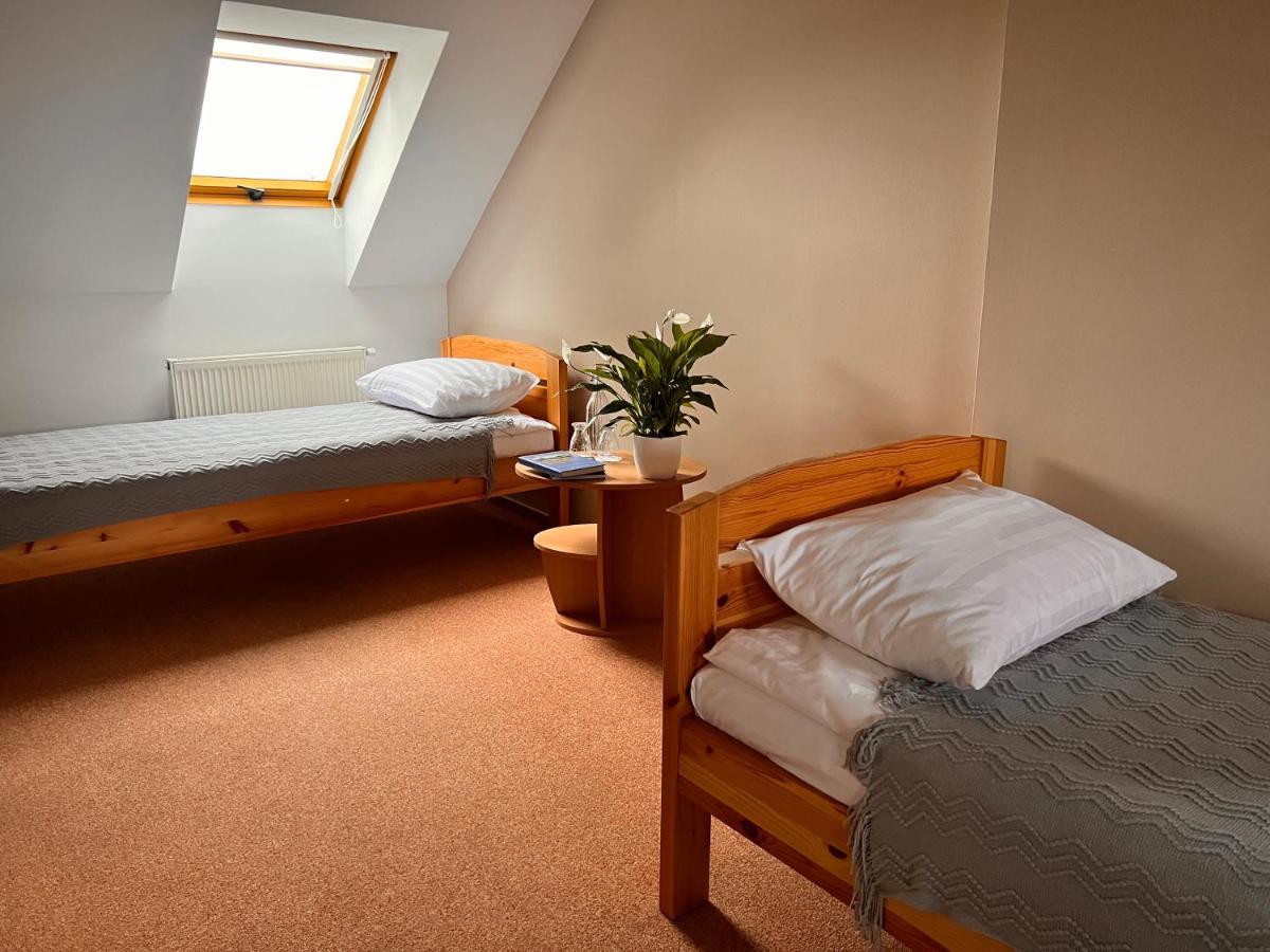 Hotel Marislav Cesnovice Dış mekan fotoğraf