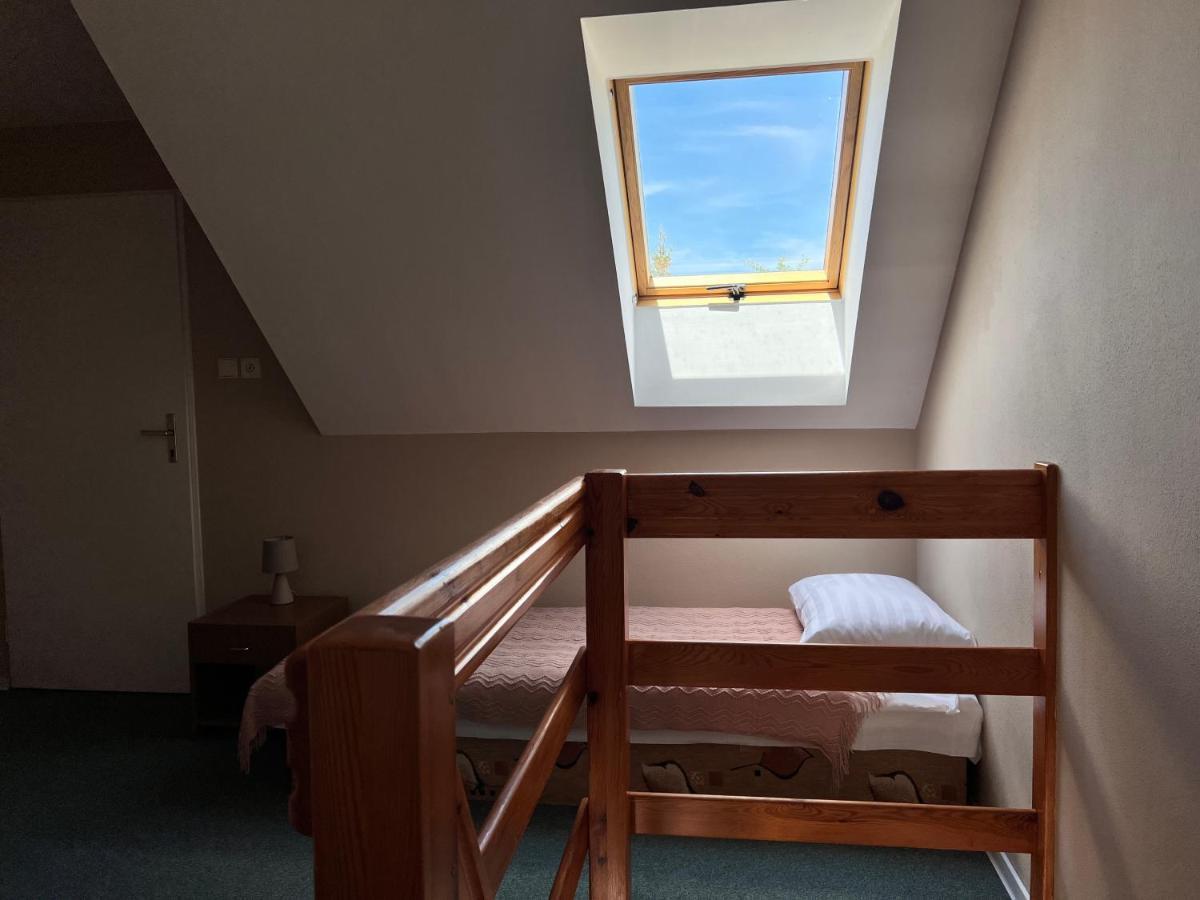 Hotel Marislav Cesnovice Dış mekan fotoğraf