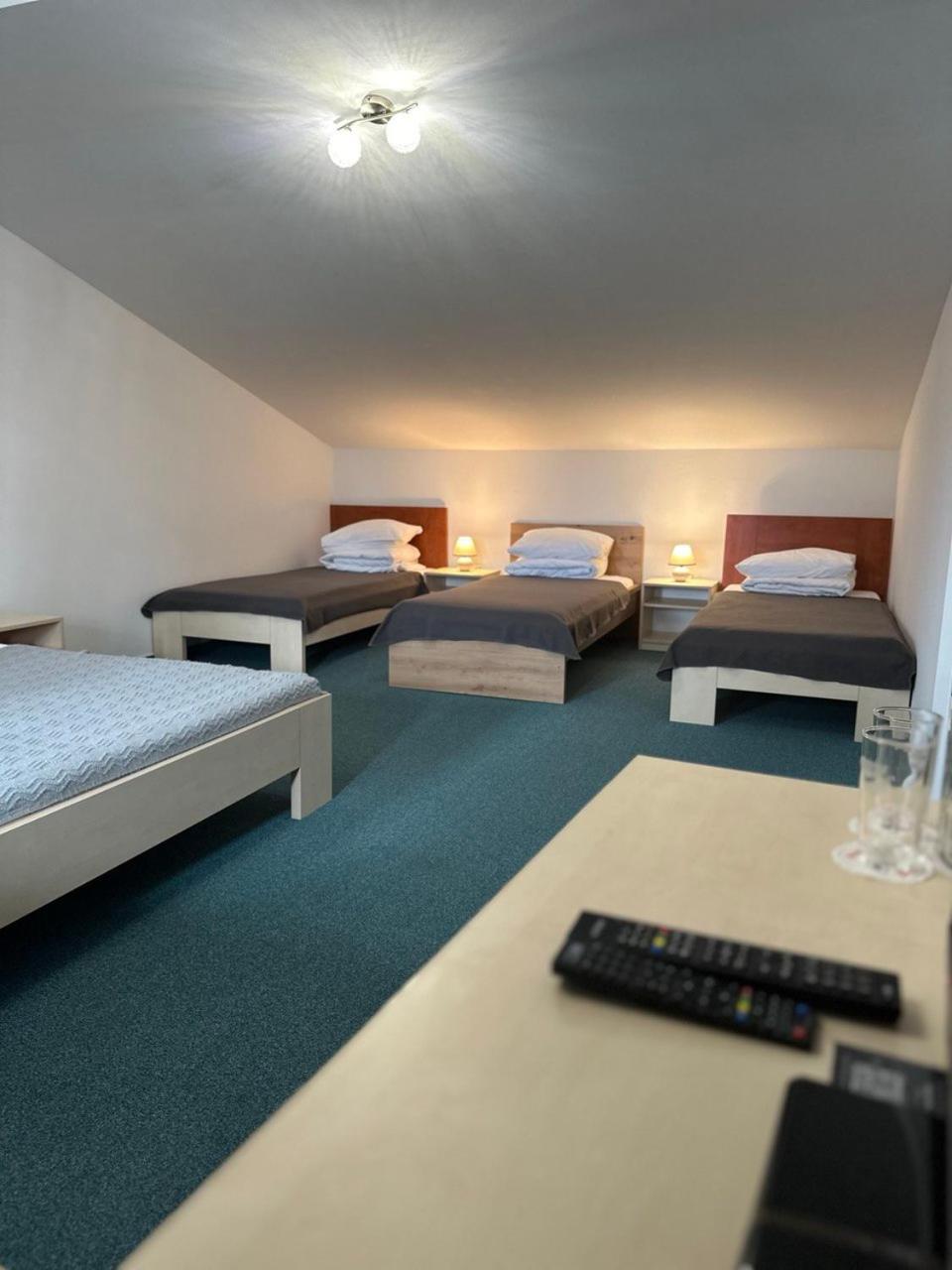 Hotel Marislav Cesnovice Dış mekan fotoğraf