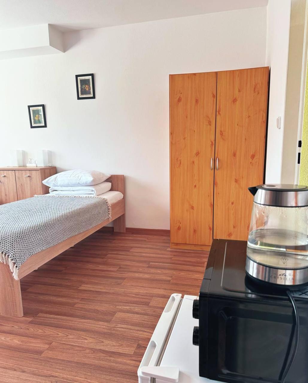 Hotel Marislav Cesnovice Dış mekan fotoğraf